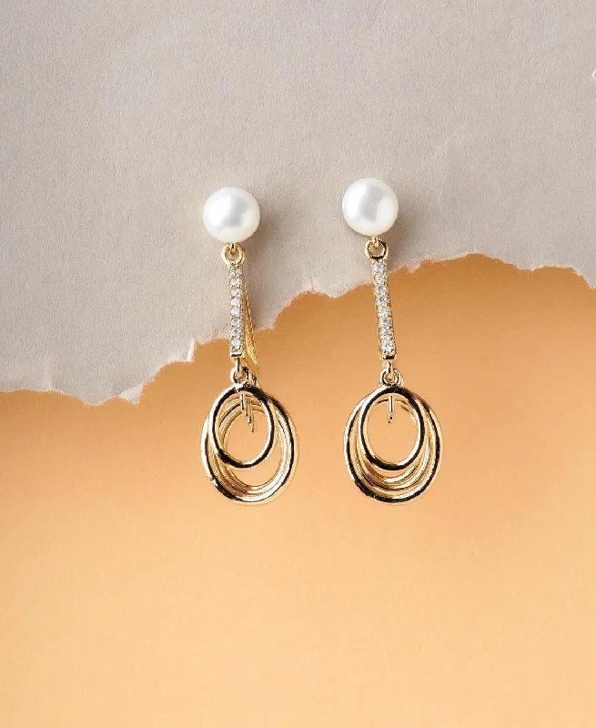 Best hoop earrings with cubic zirconia for a budget-friendly, dazzling look-Delicate Stone Studded Pearl Earring