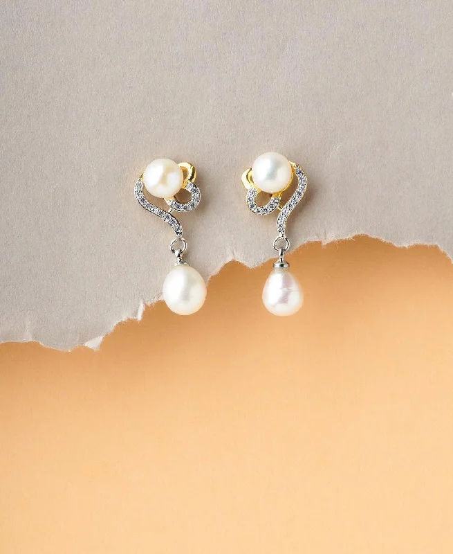 Best hoop earrings with oval shapes for a unique and elongated design-Elegant Pearl Hanging Earring