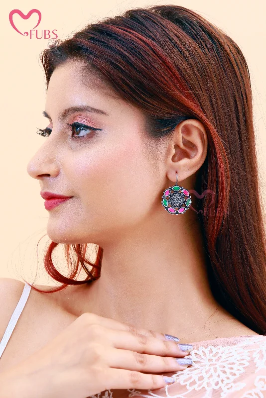 Best hoop earrings with minimal embellishments for a sleek and modern look-Enchanted Kundan Oxidized Glimmers Earrings