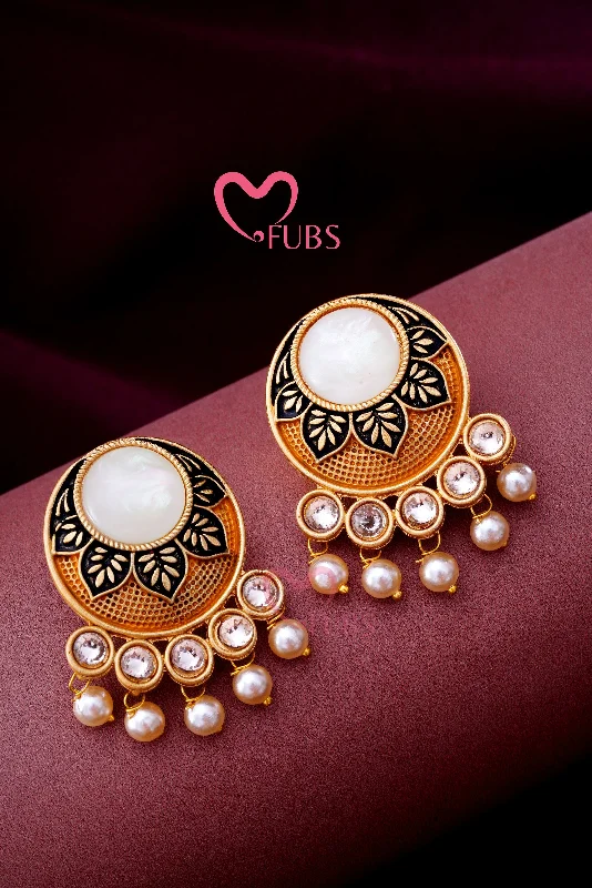 Stylish hoop earrings with diamond accents for an elegant and sparkling effect-Round Shape Stone Elegance Stud Earring