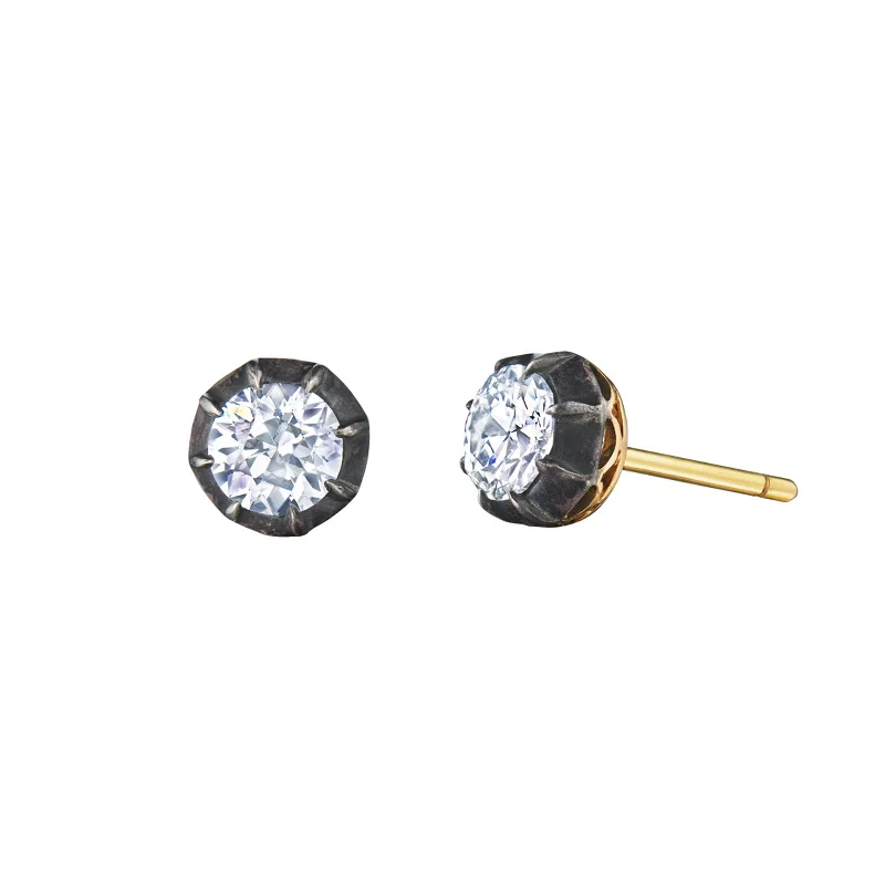 Stud Earrings with Knot Designs -Collet Round-Cut Stud Earrings - Diamond