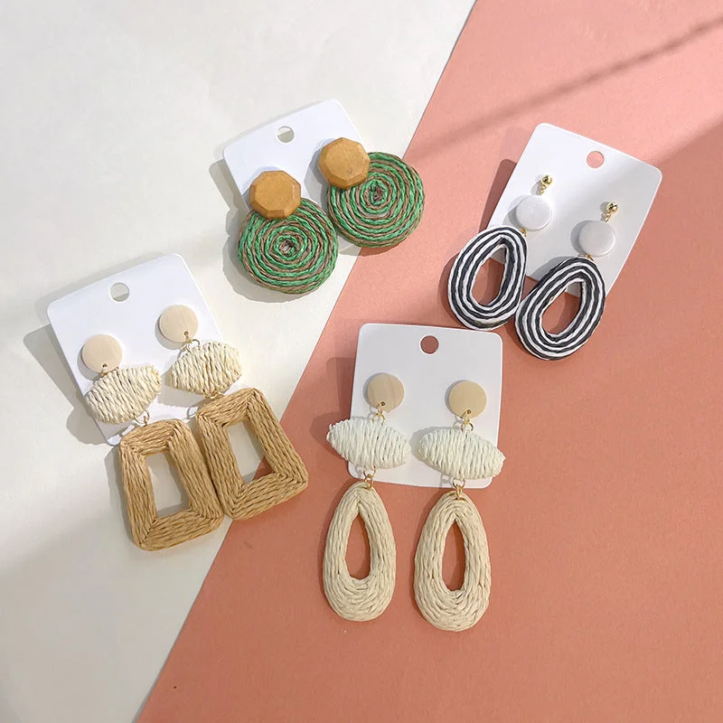 Stud Earrings with Animal Motifs -Wholesale Straw Handwoven Geometric Stud Earrings