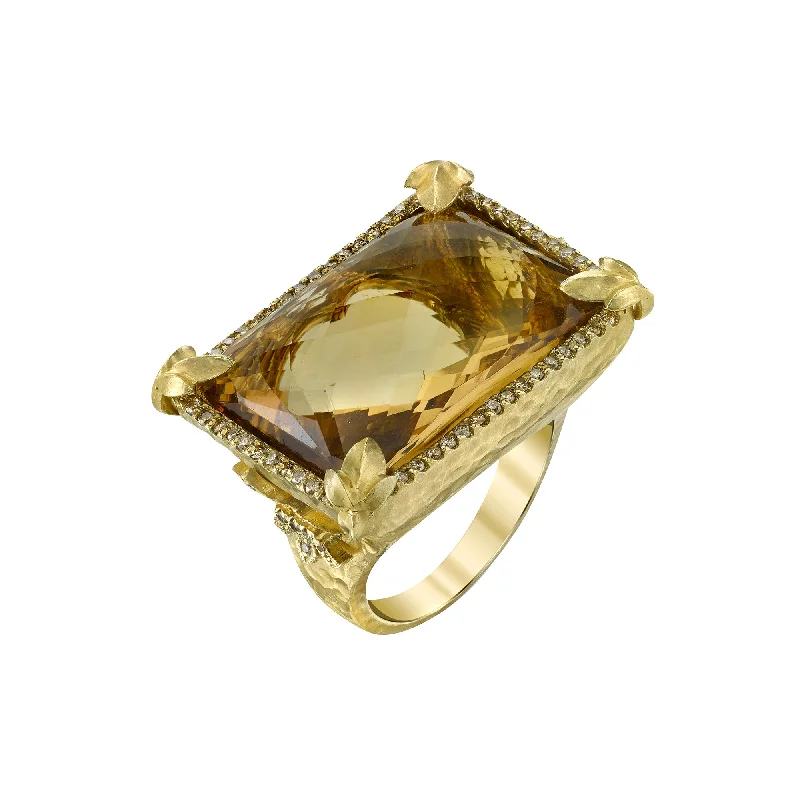 Rings with carved onyx for bold sleekness -Fleur D'Lis Cocktail Ring - Yellow Gold