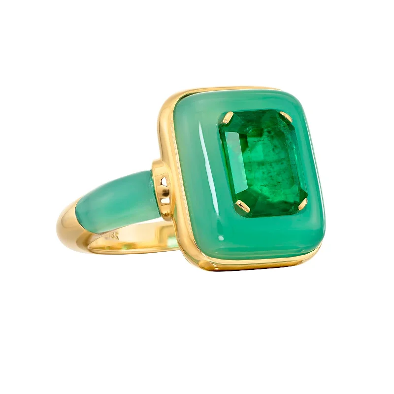 Gold rings with intricate celtic knot patterns -Emerald Alix Ring